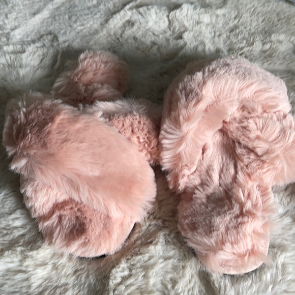 Pink Fluffy Faux Fur Slippers - Picture 5 of 9